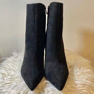 Shoe Dazzle Clarise Booties